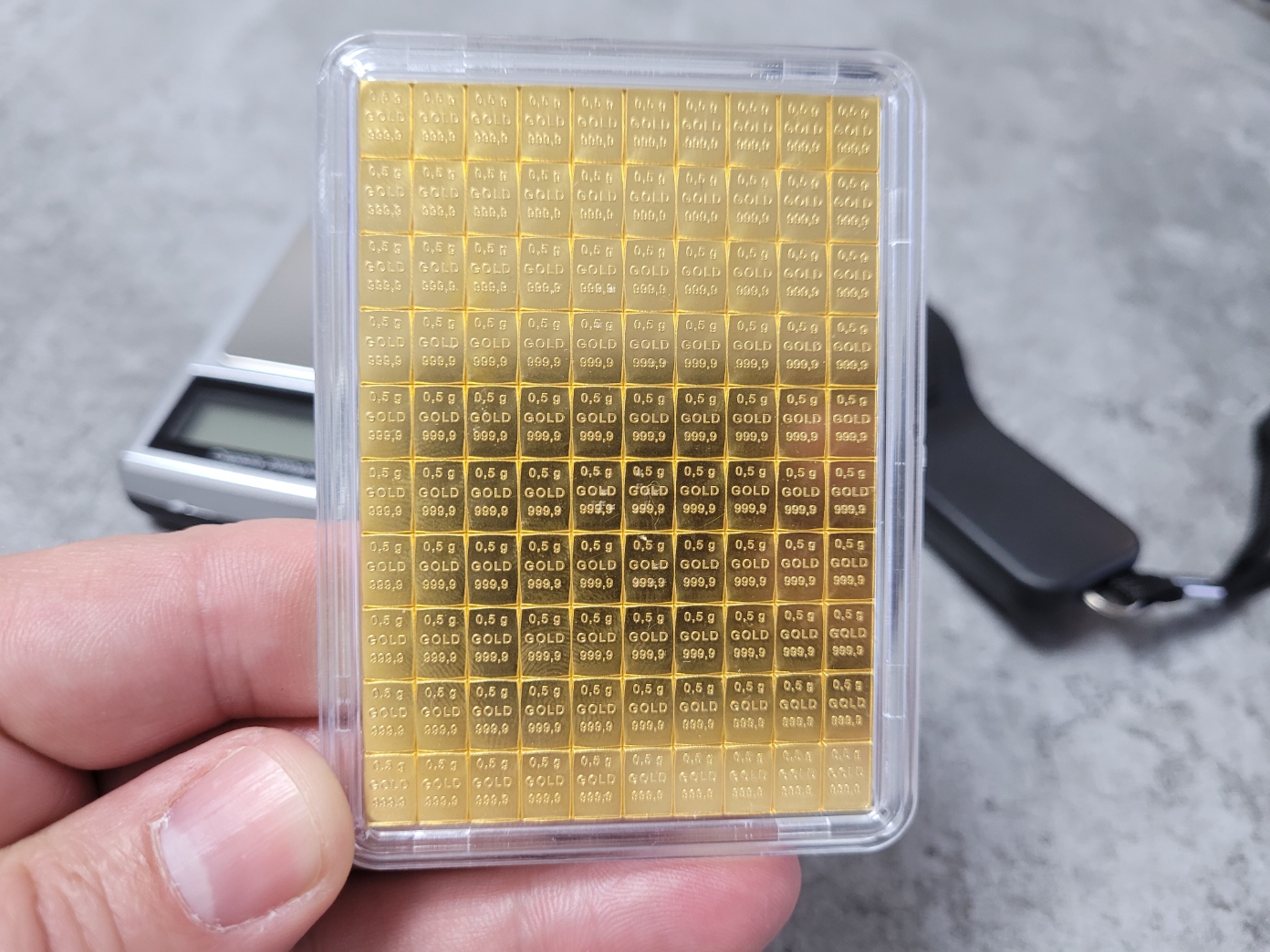 Goldtafel Valcambi CombiBar 100 x 0.5 g Goldtafel Valcambi CombiBar 100 x 0.5 g